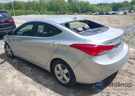 2013 Hyundai Elantra Gls z USA, uszkodzony, nr VIN 5NPDH4AE9DH223433